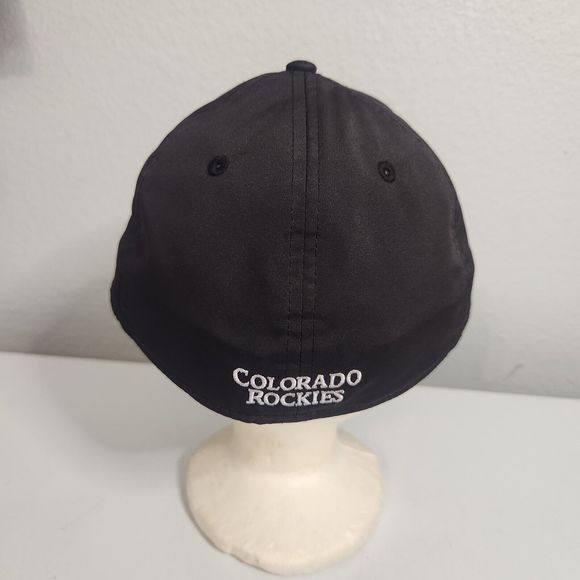 Colorado Rockies MLB New Era 2023 Clubhouse 39Thirty Stretch Hat~ Black M-L - Picture 3 of 7